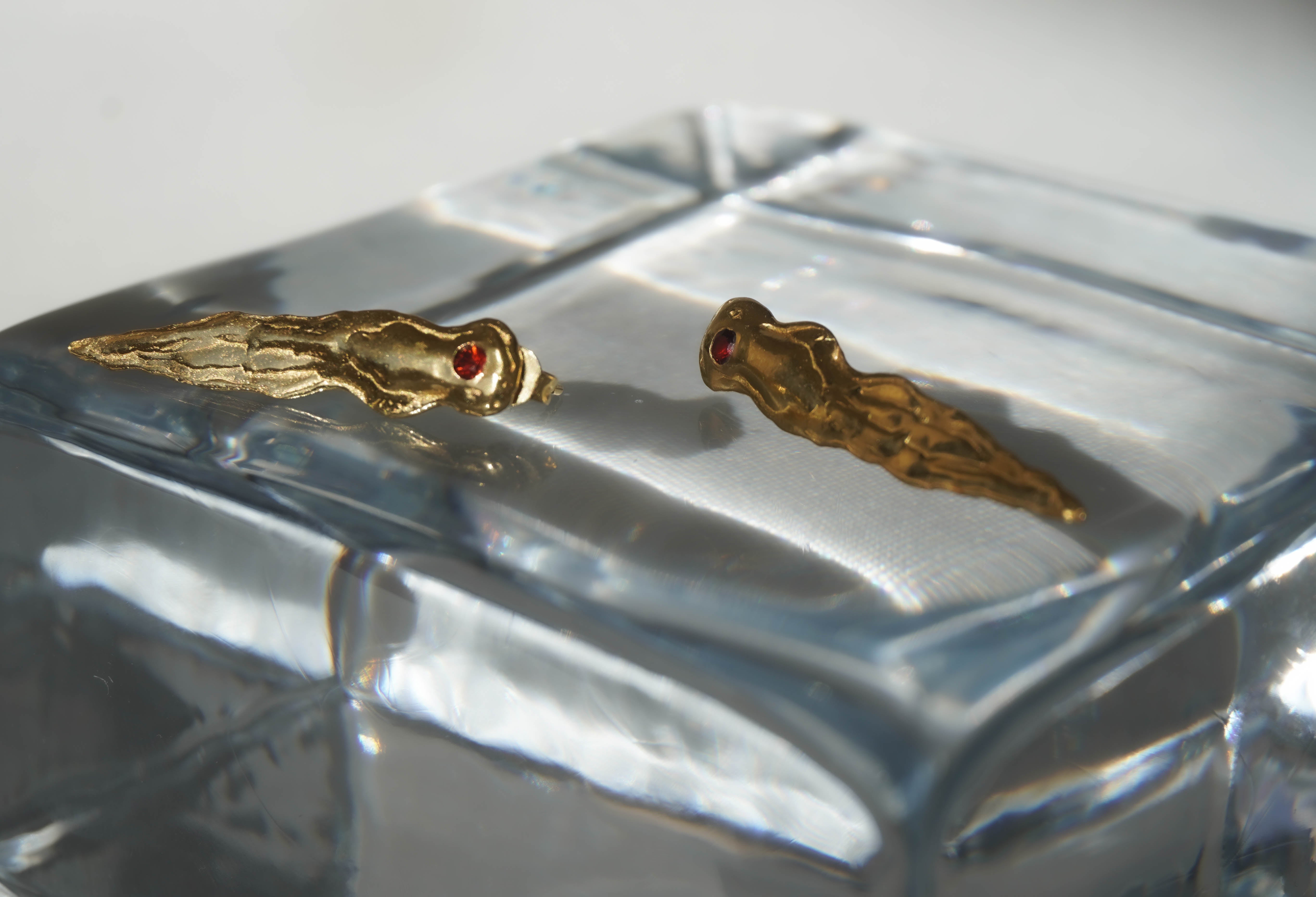 Comet earrings in gold – smelt