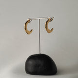 Croissant earrings in gold – smelt