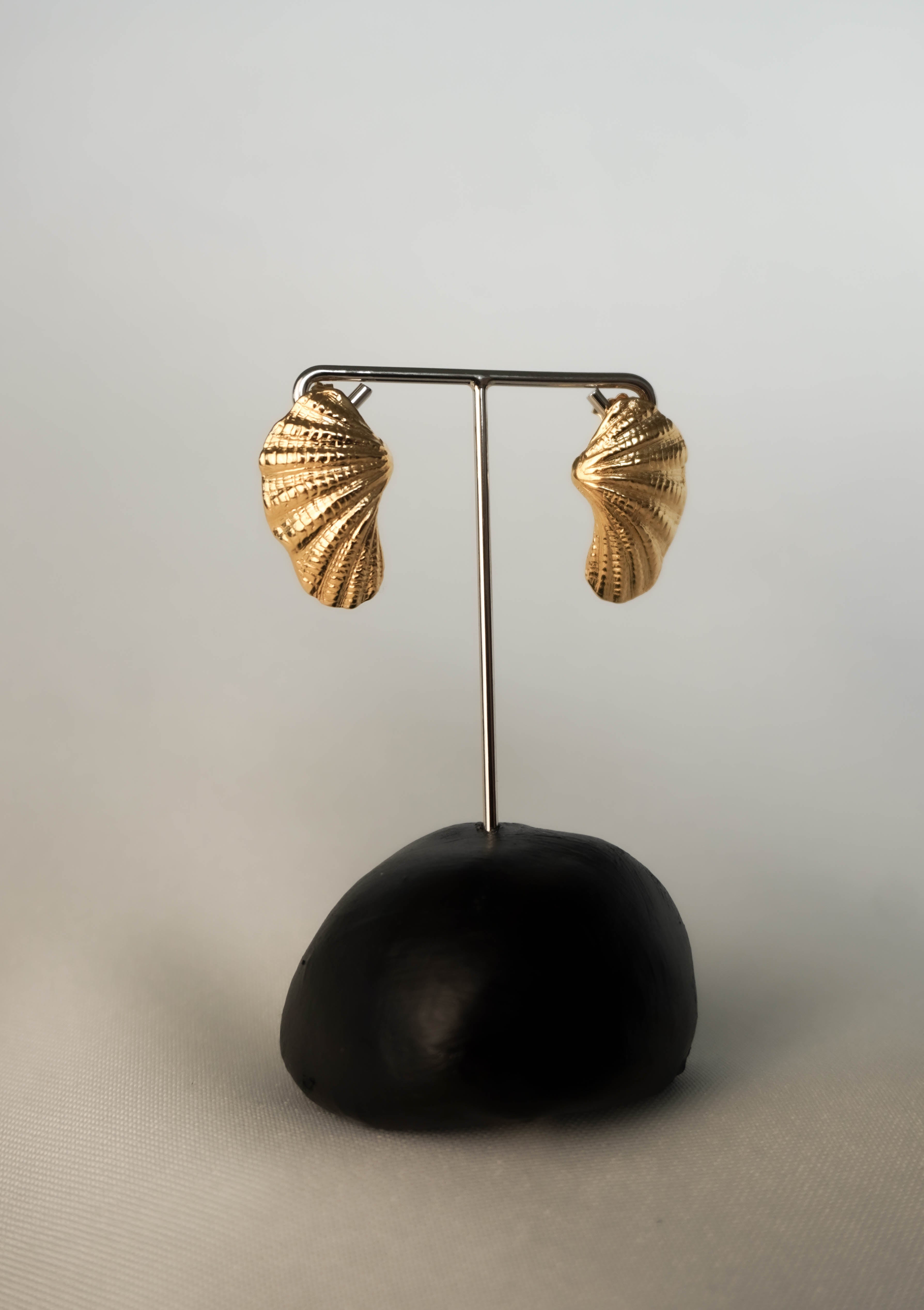 Lombok earrings in gold – smelt