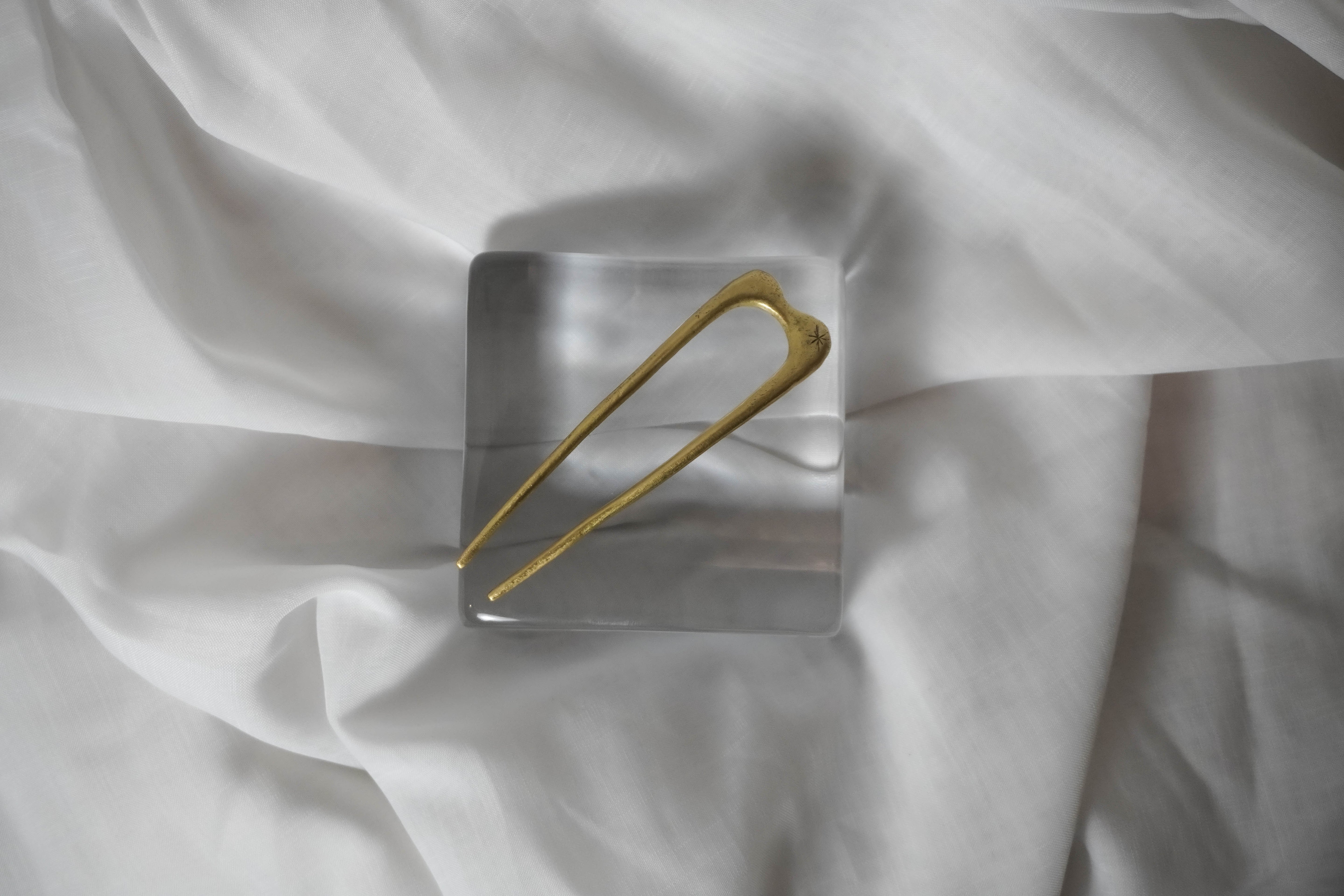 Pardon My French / French Twist hairpin – smelt