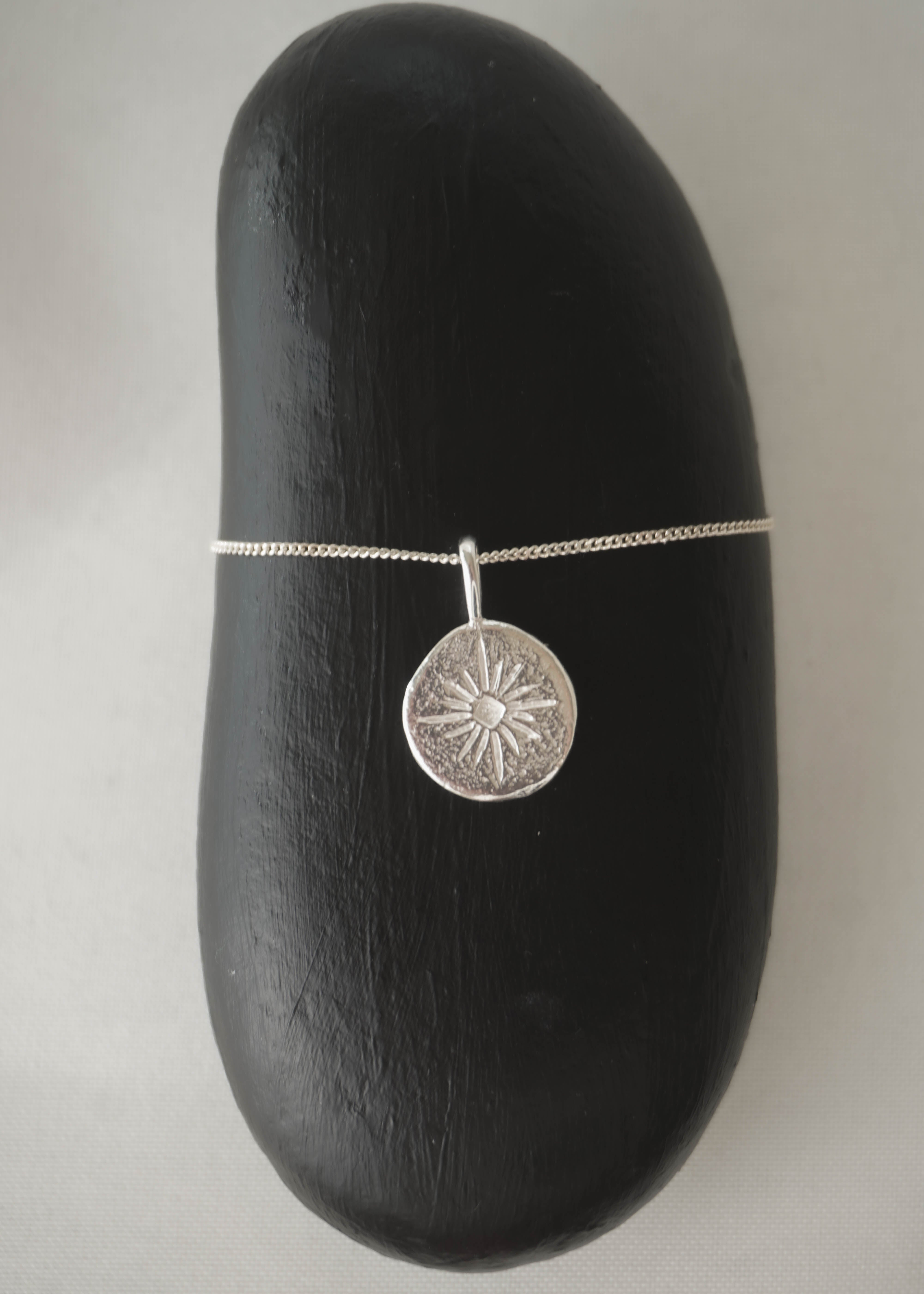 Compass necklace in silver – smelt