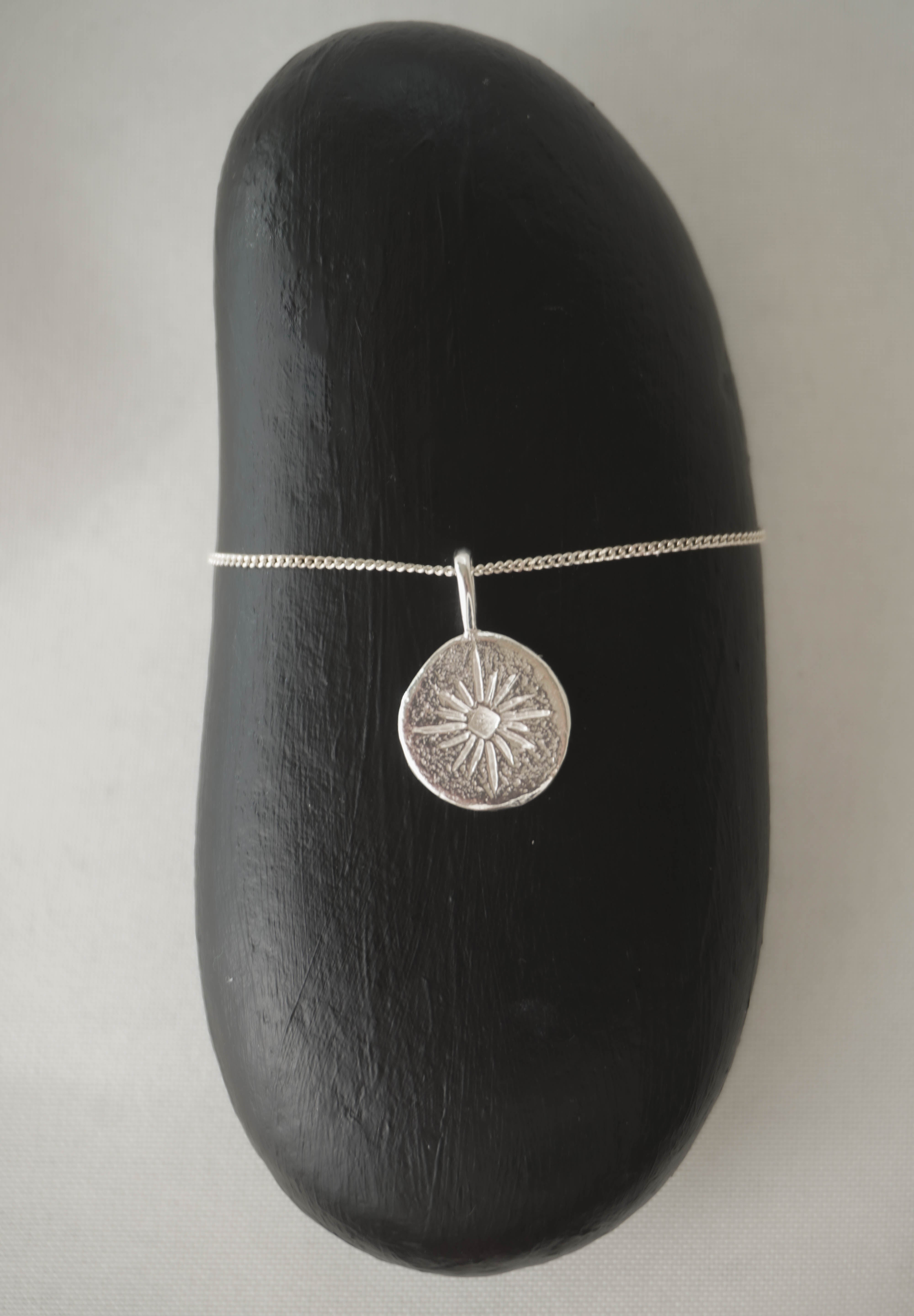 Compass necklace in silver – smelt