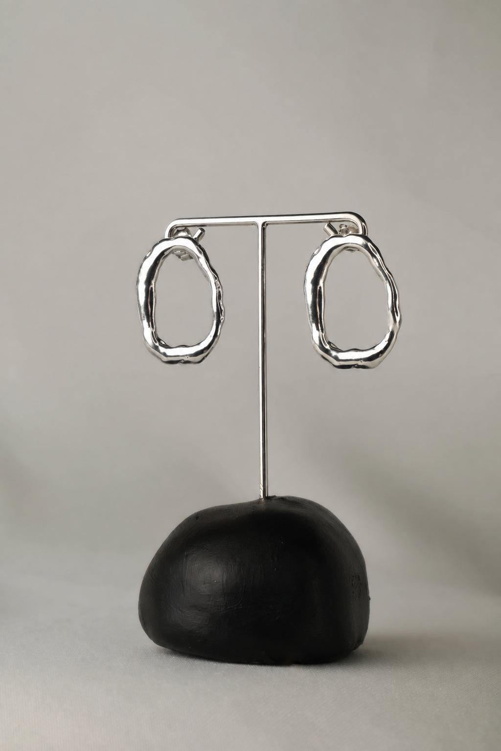 Ensō earrings in silver – smelt