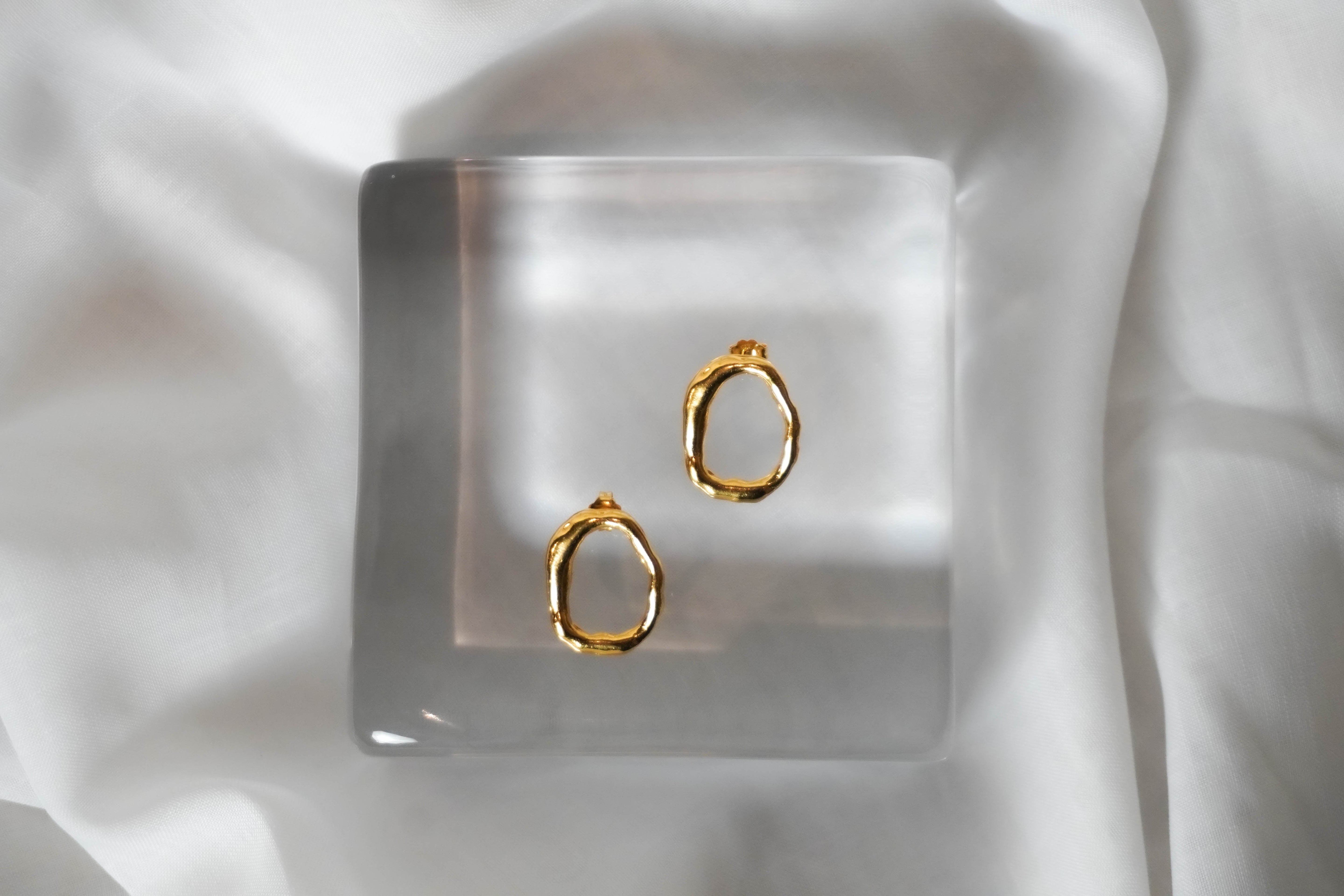 Ensō earrings in silver – smelt