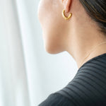 Mellow Hoops earrings in gold – smelt