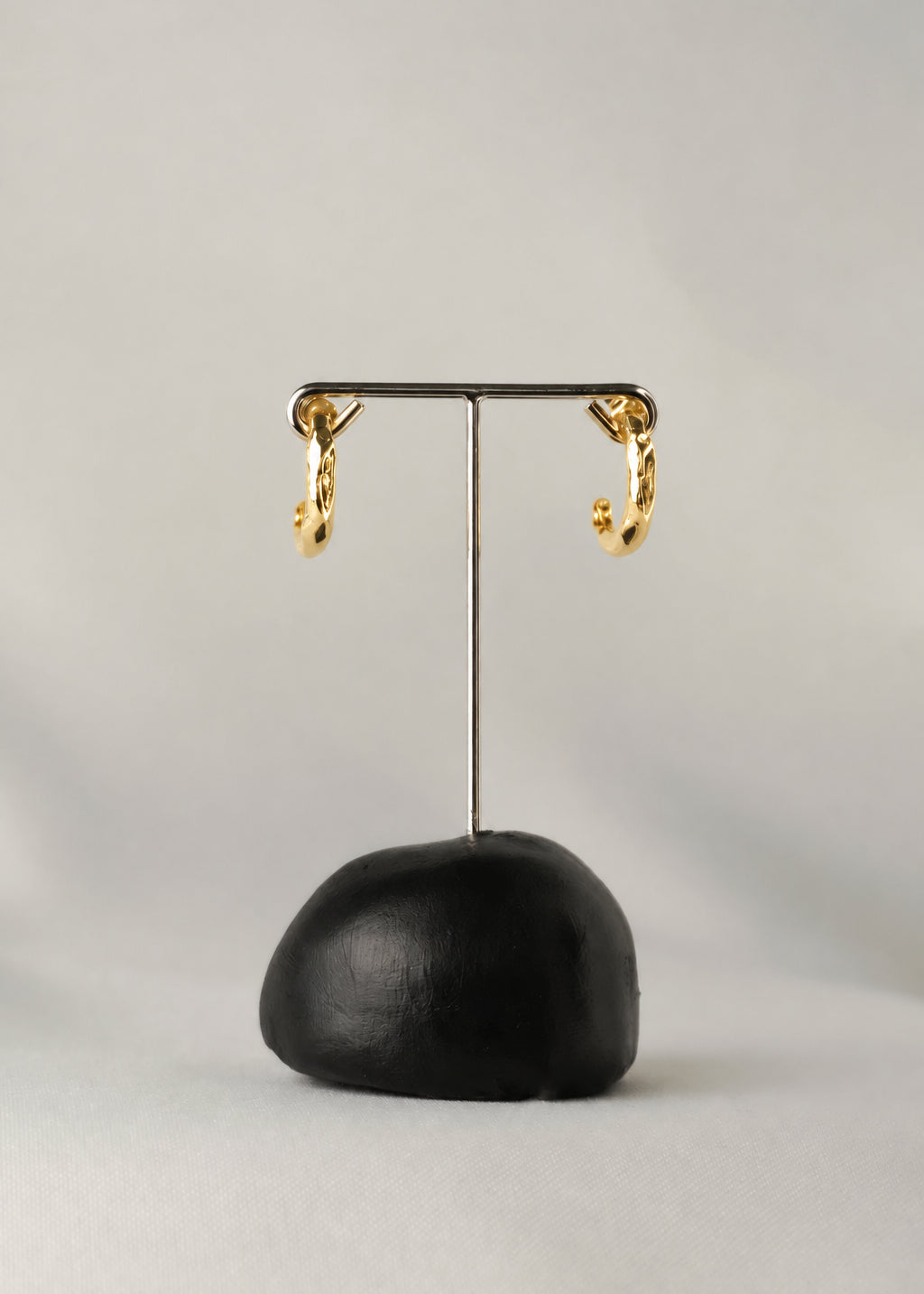 New Moon earrings in gold – smelt