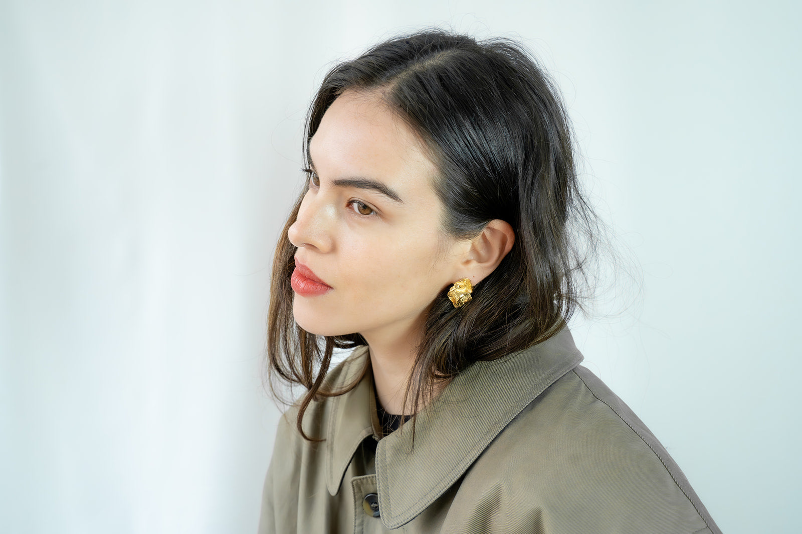 Writer's Block earrings in gold – smelt